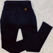 Load image into Gallery viewer, Jeans Vedette-n-toi®️ #146